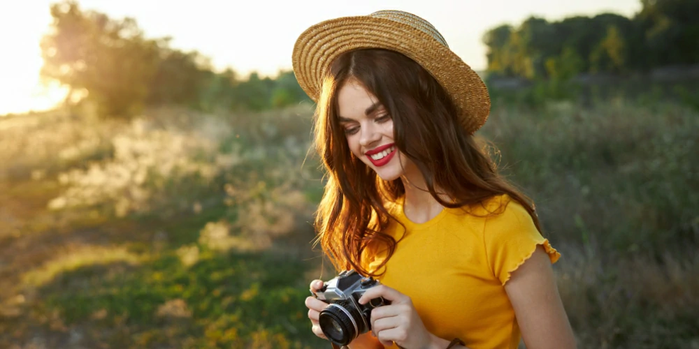 How to Capture Excellent Candid Photographs of Yourself